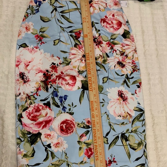 7th AVENUE - PENCIL SKIRT FLORAL (buy one or both) FIRM PRICE - Picture 3 of 13